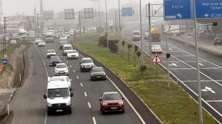 İstanbul-Tekirdağ kara yolunda bayram tatili yoğunluğu