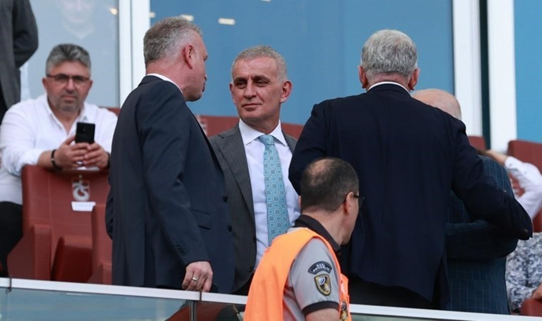 Trabzon da İbrahim Hacıosmanoğlu na tepki! "TFF istifa" O pozisyondan sonra ortalık karıştı... 1