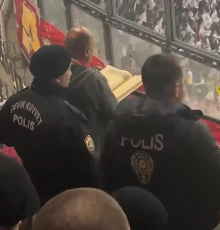 Beşiktaş-Galatasaray derbisi öncesi tribünlerde herkesi şaşırtan görüntü! Görenler dönüp bir daha baktı G4