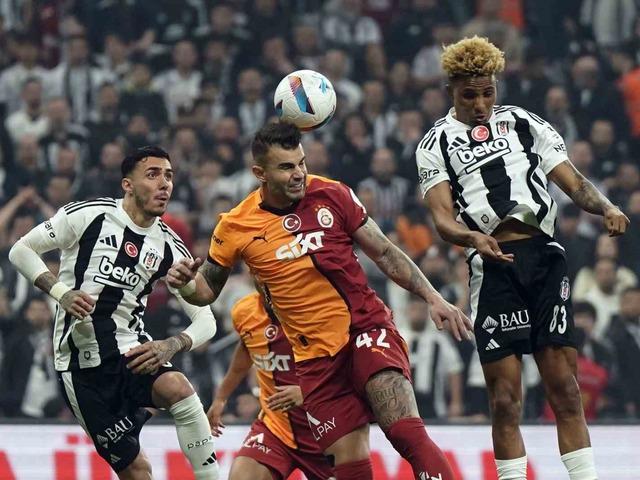 Derbi bitti ortalık karıştı! Osimhen ile Abdülkerim Bardakcı Beşiktaş tribünleri ile birbirine girdi