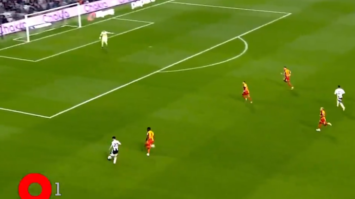 Derbide inanılmaz gol! Topu tam 40 metre sürdü tüm sahayı tek başına geçti... Beşiktaş-Galatasaray maçında gol perdesini açtı G5