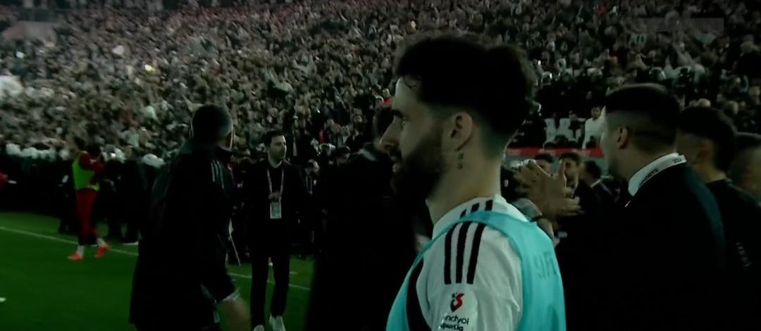 Derbide kazanan Beşiktaş oldu! Son düdüğün ardından Dolmabahçe de ışıklar söndü... Çok konuşulan o şarkı çaldı 2