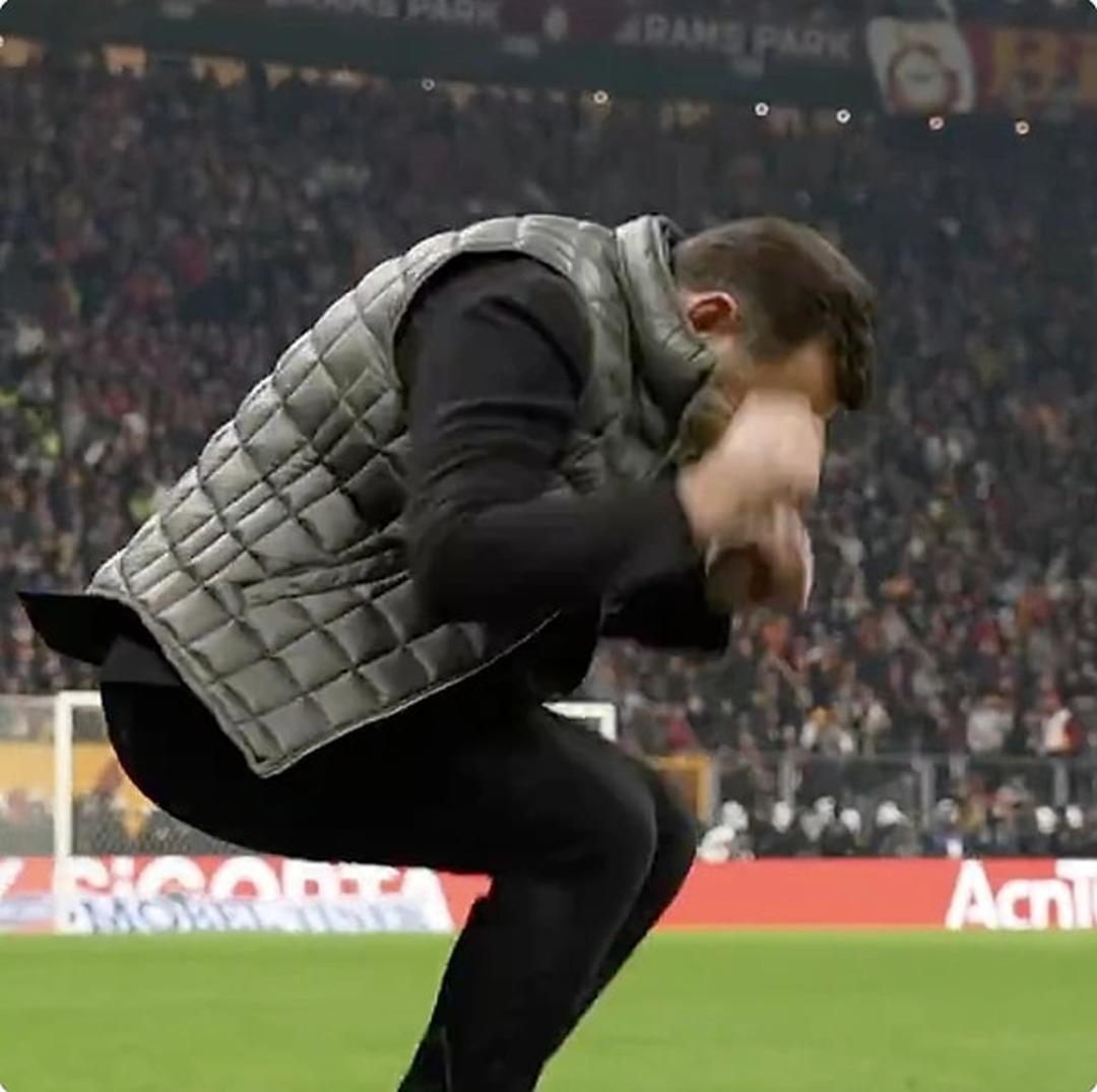 Beşiktaş tan Squid Game göndermesi! Mourinho ile Okan Buruk un kavgalı olduğu anları paylaştılar... 2