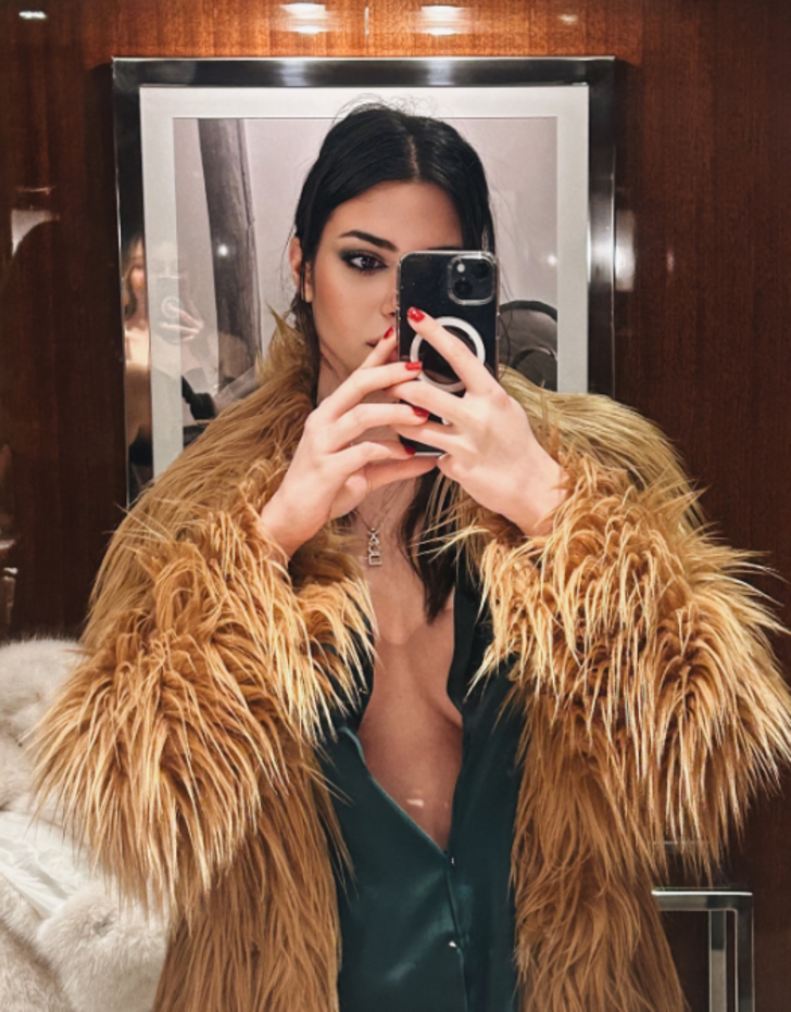 Annesi gündeme isyan ederken kızı sevgili adaylarından CV istedi! Derin Talu: Ben çok kadınla birlikte olmuş erkekleri tercih ediyorum G3