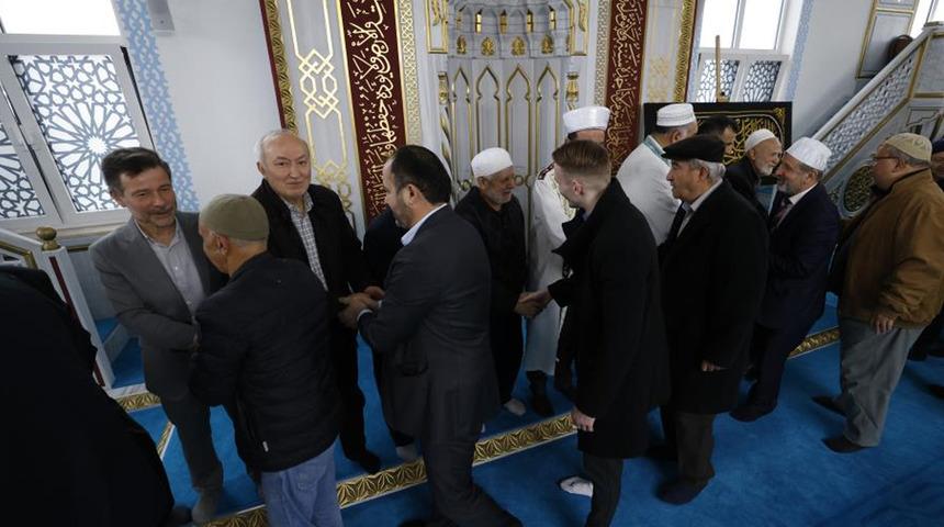 Almanya’da müslümanlardan bayram namazına yoğun ilgi