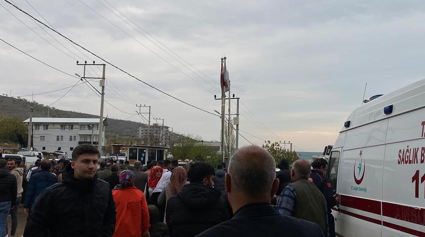 Diyarbakır’da bayramlaşmaya giden arkadaş grubu kaza yaptı: 1 ölü, 6 yaralı