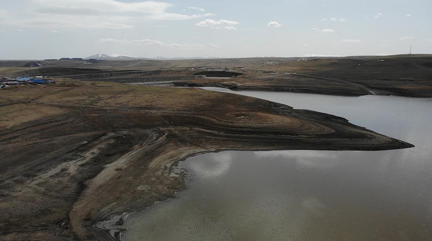 Kars Baraj Gölü'nün buzları çözüldü