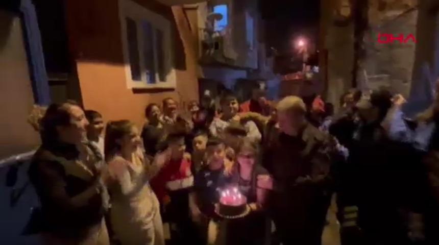 Çanakkale'de emniyet müdüründen Şennur'a doğum günü sürprizi