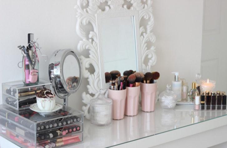 En şık makyaj masaları