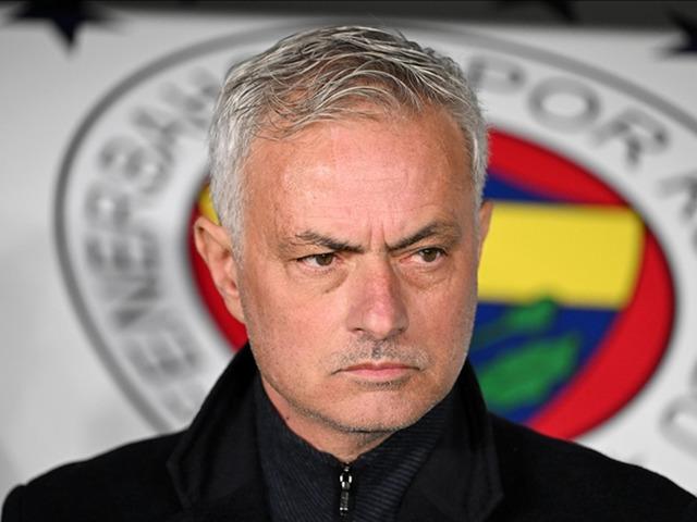 Fenerbahçe'de Galatasaray derbisi öncesi keyifleri kaçıran gelişme! Mourinho kara kara düşünüyor...