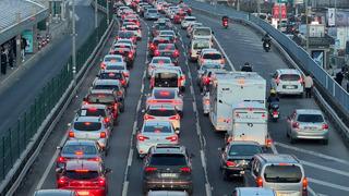 İstanbul'da akşam saatlerinde trafik yoğunluğu!