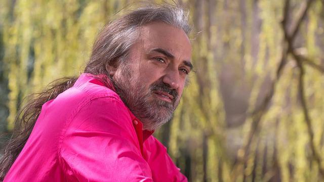 Volkan Konak'ın ölümü sonrası ünlü isimlerden peş peşe mesajlar! Karadeniz'in asi rüzgarını getiren şarkıları artık anılarda yaşayacak