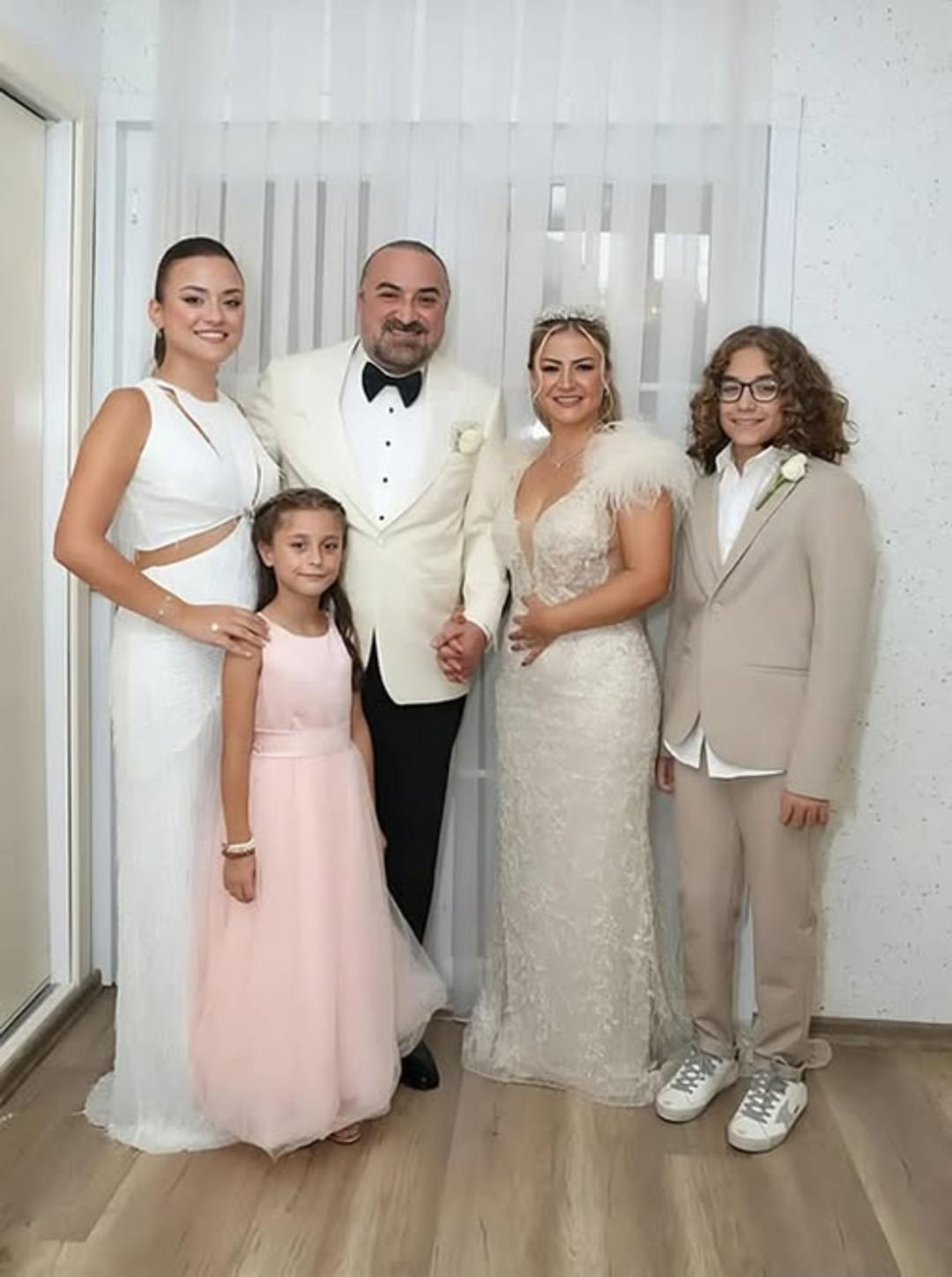 Volkan Konak in eşi Selma Konak acı haberle yıkıldı! Hastane önünde yürek yakan anlar... 3