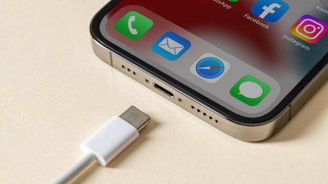 iPhone'da USB-C Bağlayıcısında Sıvı Algılandı uyarısı nedir? USB-C Bağlayıcısında Sıvı Algılandı uyarısı alındığında ne yapılmalı?