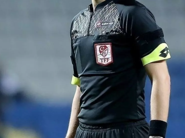 Son dakika | Derbinin hakemi belli oldu! İşte Galatasaray - Fenerbahçe maçında düdük çalacak isim