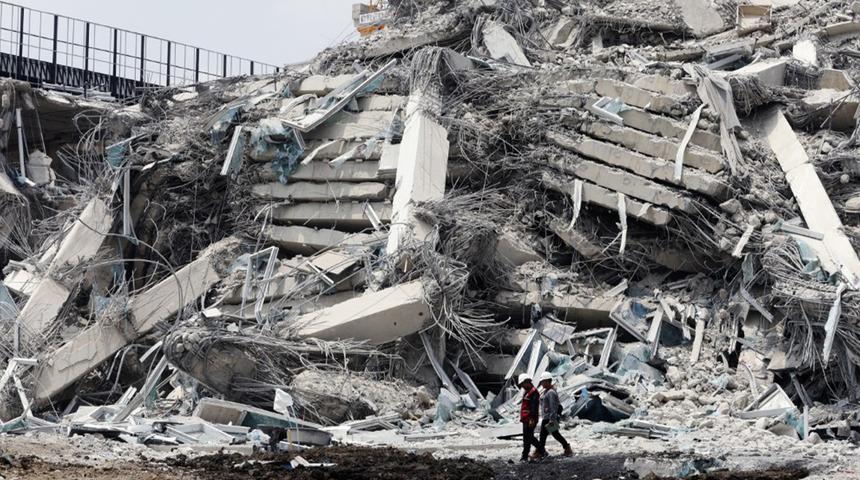 Büyük depremle sarsılmış, yerle bir olmuştu! Myanmar'da ulusal yas ilan edildi