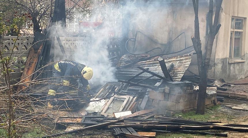 Konya'da çocukların attığı torpil yangına sebep oldu