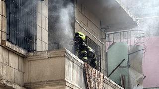 Bayram günü önce evini ateşe verdi sonra itfaiye ekiplerine sopayla saldırdı!