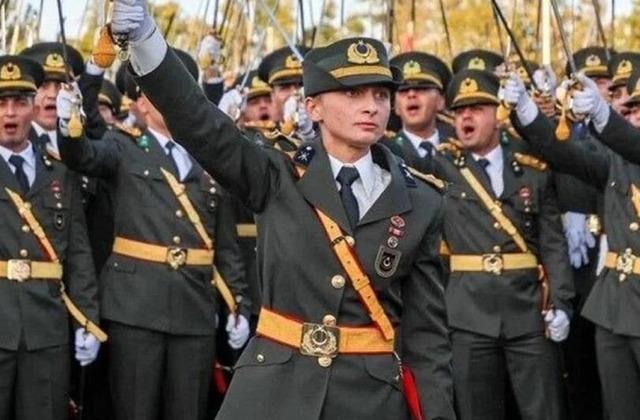 TSK'dan ihraç edilmişti! Ebru Eroğlu geri dönüş davası açtı