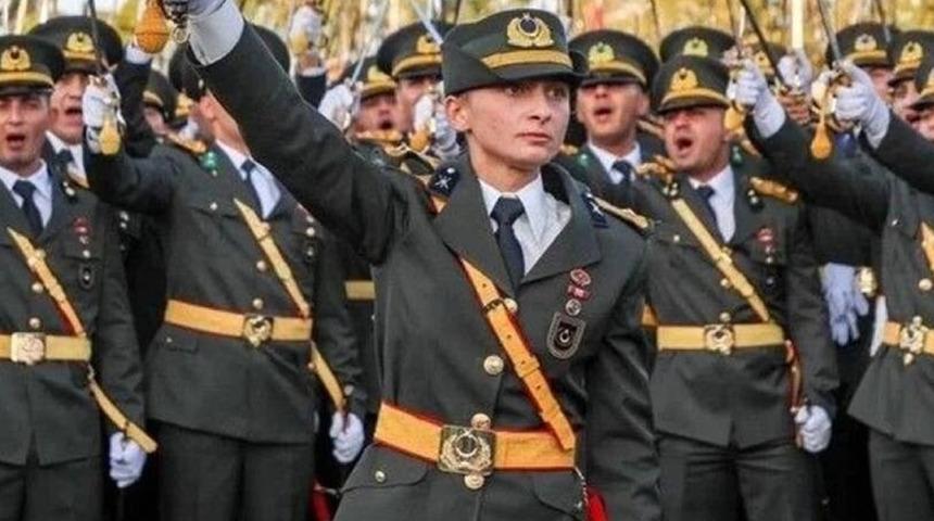 TSK'dan ihraç edilmişti! Ebru Eroğlu geri dönüş davası açtı