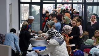 Bir asrı geçkin gelenekte 12 bin kişi bayramlaştı