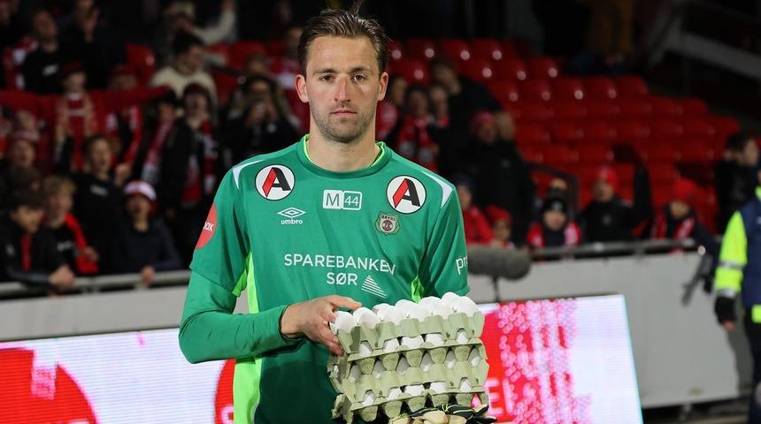 Haaland'ın kariyerine başladığı Norveç'in Bryne Kulübü, maçın oyuncusuna yumurta hediye etti