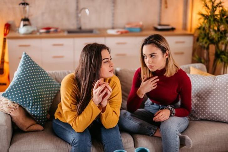 Diyelim ki bir arkadaşınla sorun yaşadın. Nasıl davranırsın?