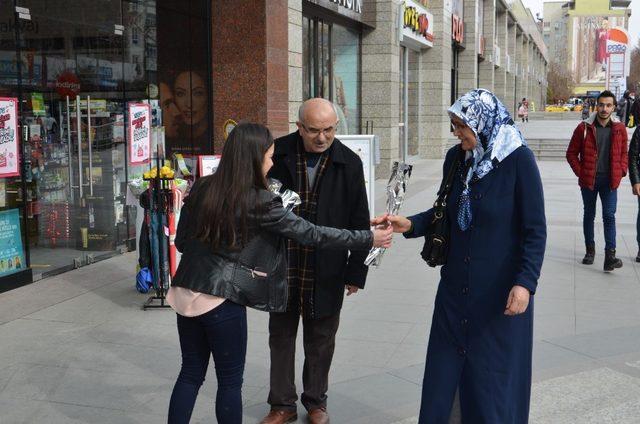 -Doğa Cadde AVM, 14 Şubat sevgililer Gününü unutmadı.