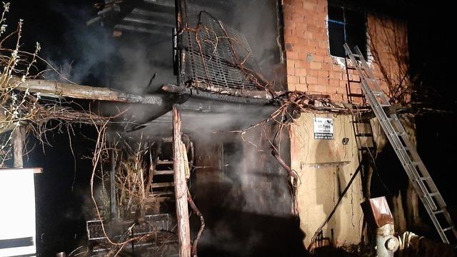 Çorum'da mangal ateşinden çıkan yangında bağ evi kullanılamaz hale geldi