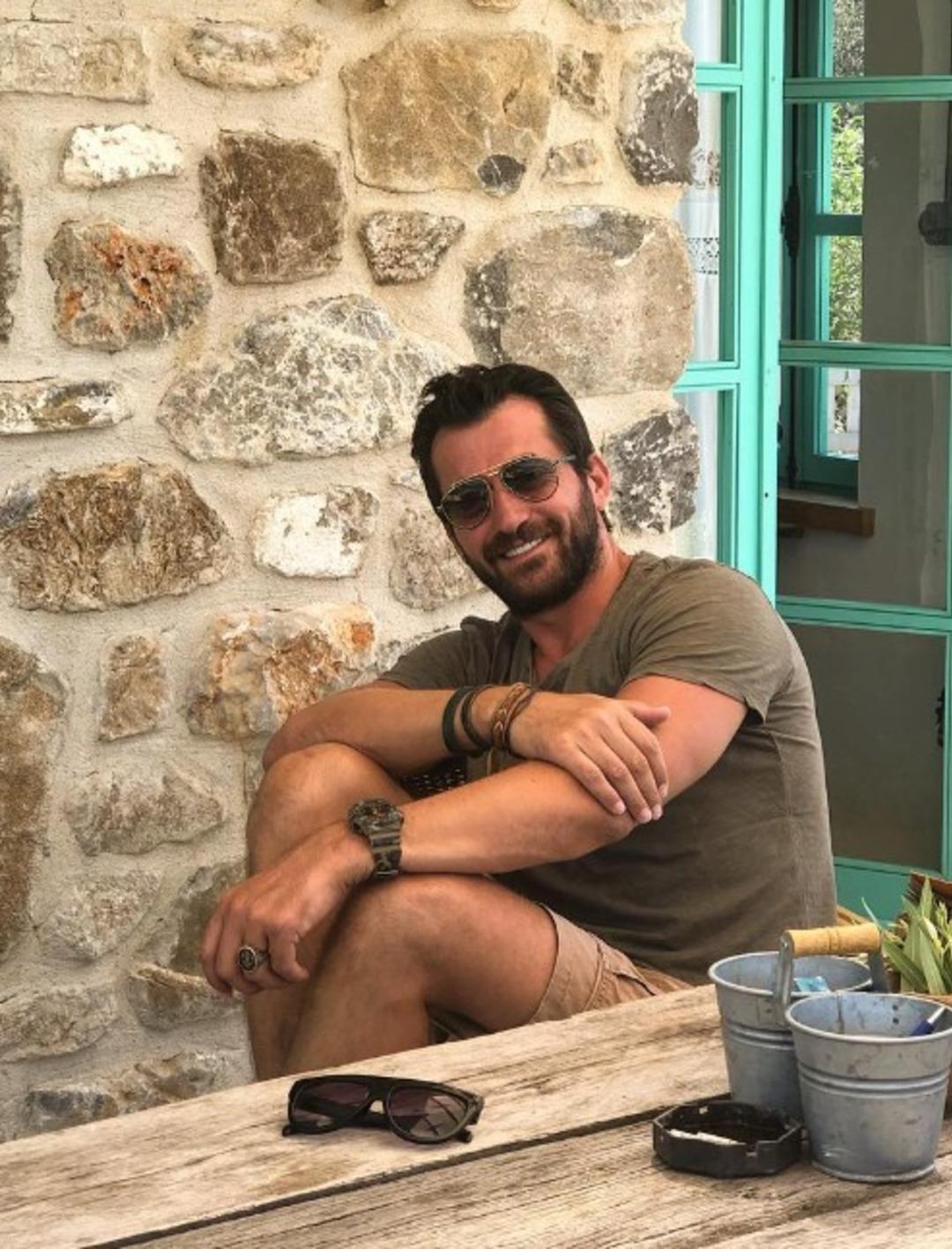 Uzak Şehir in Boran ı Burç Kümbetlioğlu na teklif yapıyor! İki anlaşma birden...   2