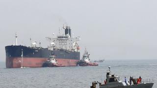 İran, akaryakıt taşıyan 2 tankere operasyon düzenledi