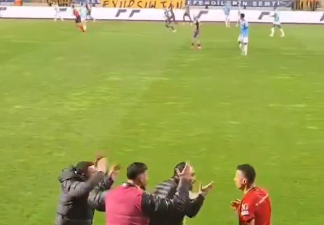 Hakemden yeşil sahalarda daha önce görülmemiş ofsayt kararı! Arda Turan sinirden çılgına döndü... 2