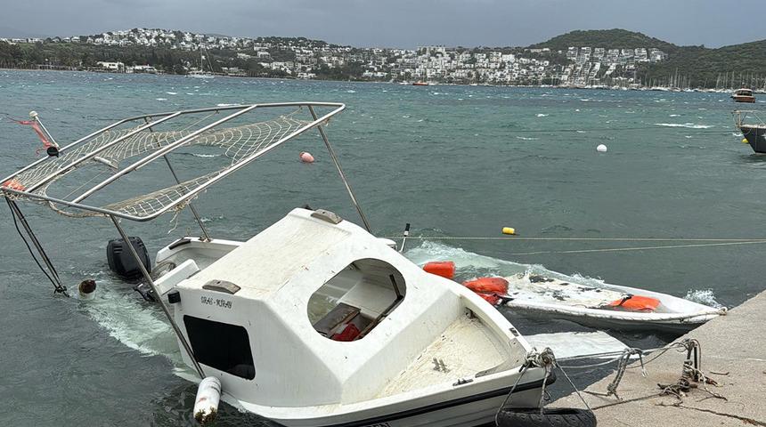 Fırtına, tozla karışık yağmur, sel... Muğla'da sert hava koşulları etkili oldu