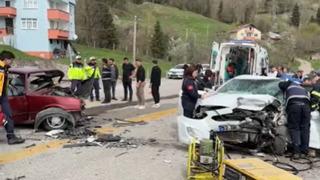 Kastamonu'da korkunç kaza! 3 kişi öldü, 4 kişi yaralandı