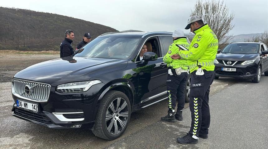 Yollarda bayram dönüşü hareketliliği: Polisler tek tek denetledi! 