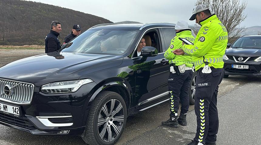 Yollarda bayram dönüşü hareketliliği: Polisler tek tek denetledi