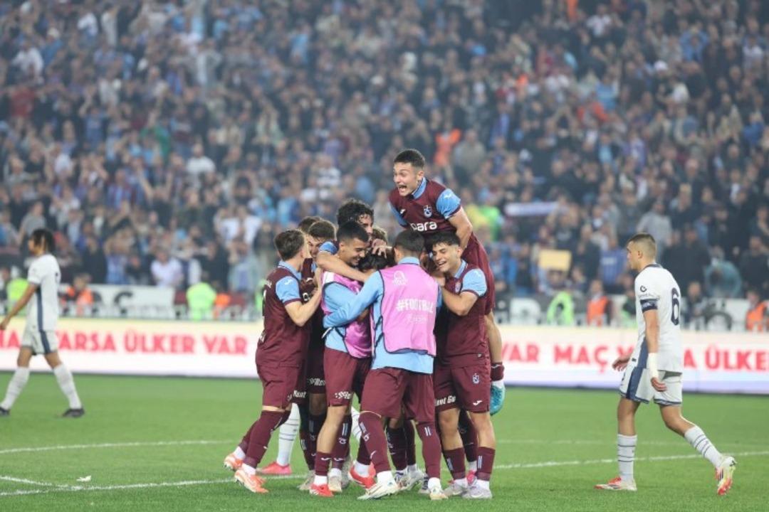 Trabzonspor U19 dan tarihi başarı! Dünya devini yenerek yarı finale yükseldiler 2
