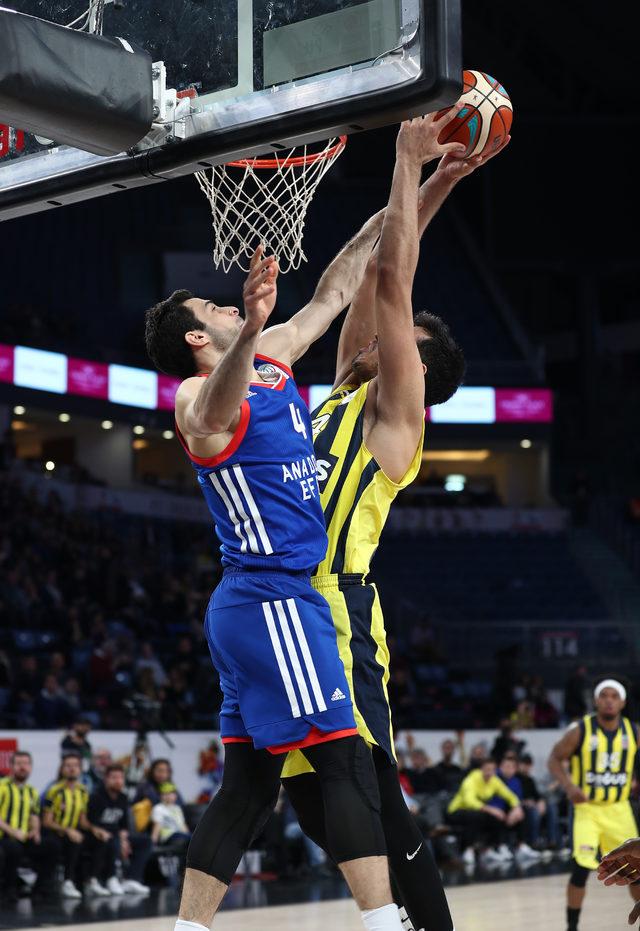 Anadolu Efes, Fenerbahçe Doğuş'u kupanın dışına itti