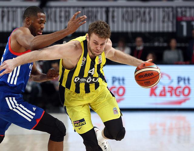 Anadolu Efes, Fenerbahçe Doğuş'u kupanın dışına itti