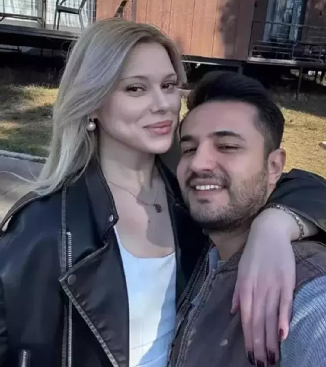 Semihcan Temiz ve Sancakay Ilım aşkı doludizgin devam ediyor! Bayram pozu 1