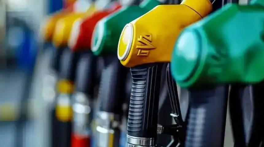  Benzine önce zam sonra iptal! Araç sahipleri dikkat: Tabelada fiyatlar bu gece aynı kalacak (Güncel benzin - motorin fiyatları) 