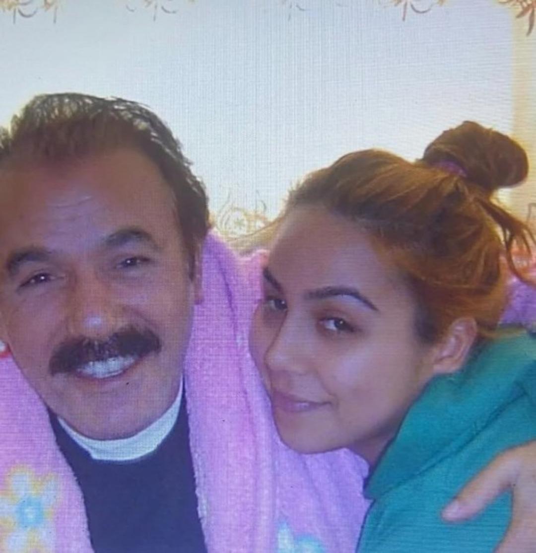 Önce Ferdi Tayfur un kızı Tuğçe sonra da yeğeni paylaştı!  Ümitsiz bir bekleyiş bu...   2