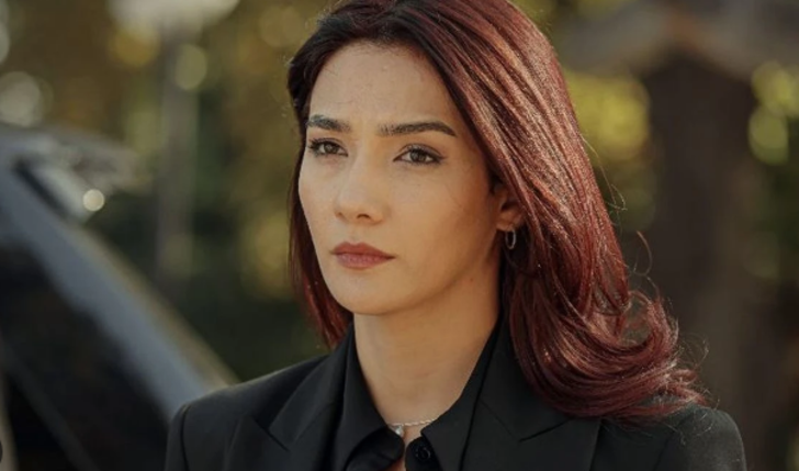 Teşkilat dizisinin Neslihan'ı Aybüke Pusat boykot paylaşımı yapıp sildi, TRT ile arası bozuldu! Gülben Ergen Zeki Bahçe'nin sözlerine kızdı G4