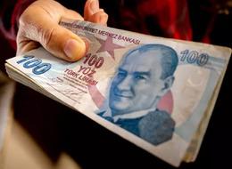 Milyonlarca emekliyi ilgilendiriyor! Emekli bayram ikramiyesi fark ödemelerinin yatacağı tarih belli oldu