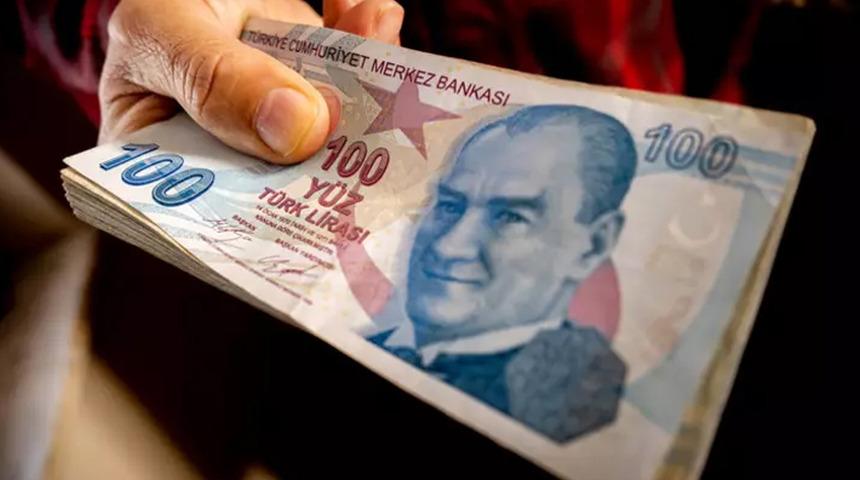 Milyonlarca emekliyi ilgilendiriyor! Emekli bayram ikramiyesi fark ödemelerinin yatacağı tarih belli oldu