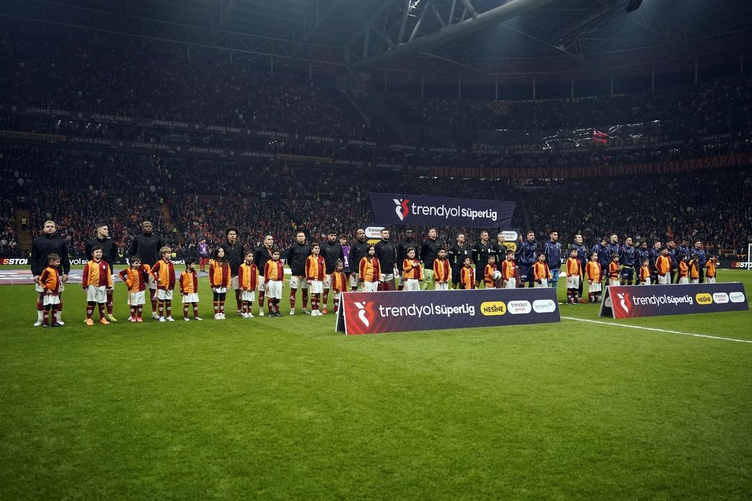 Dev derbinin anahtarı İskoçya da! Okan Buruk un taktiği belli oldu 2