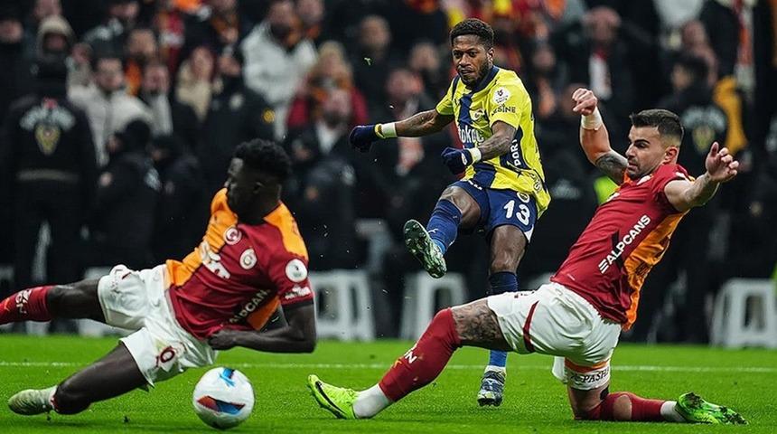 Yapay zeka Fenerbahçe-Galatasaray derbisinin skorunu verdi! İşte maçın favori takımı...