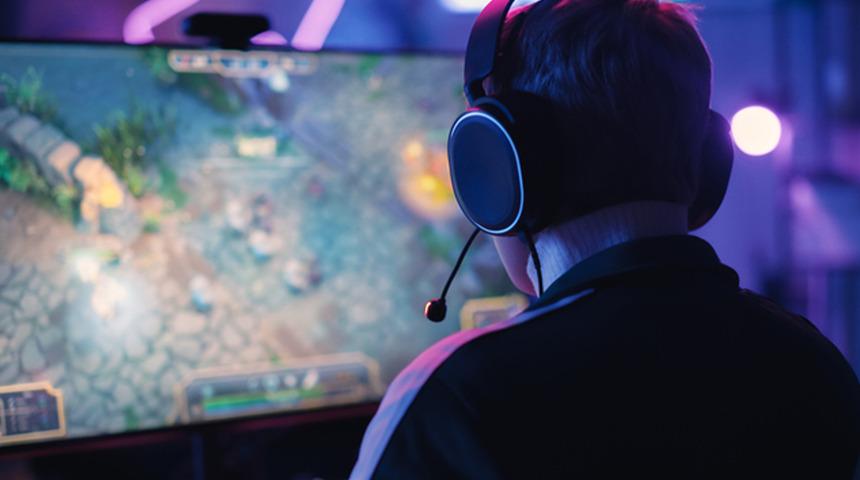 Oyun kulaklıklarında kendi sesinizi duymamanın 5 yolu