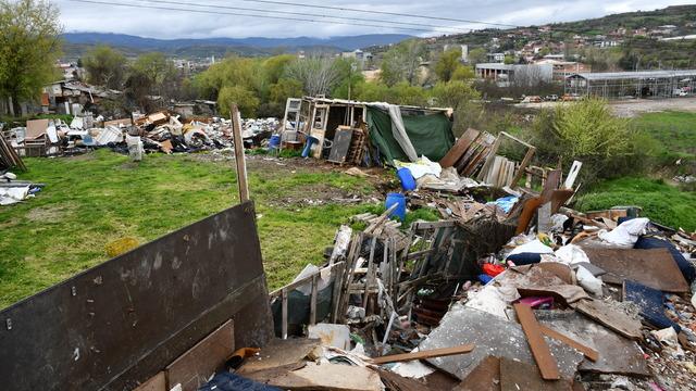 Kuzey Makedonya'nın başkenti Üsküp'te sel: Onlarca ev zarar gördü, maddi hasara neden oldu
