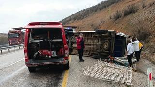 Malatya'da yolcu minibüsü devrildi! 5 kişi yaralandı